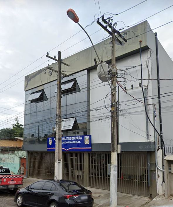 Vendo Prédio Comercial na Tv. Barão de Mamoré - 3 andares - 30 vagas