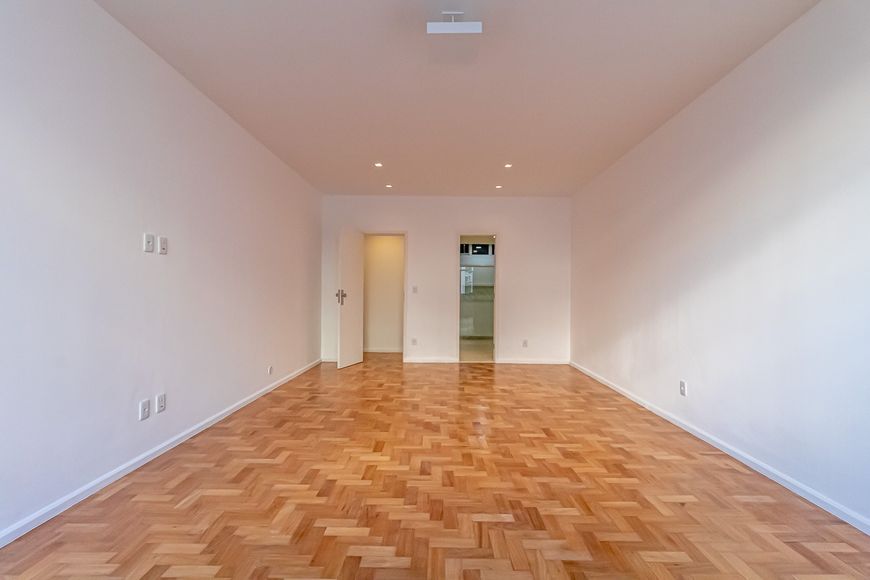 Apartamento para venda possui 203 metros quadrados com 4 quartos em Leblon - Rio de Janeiro - RJ