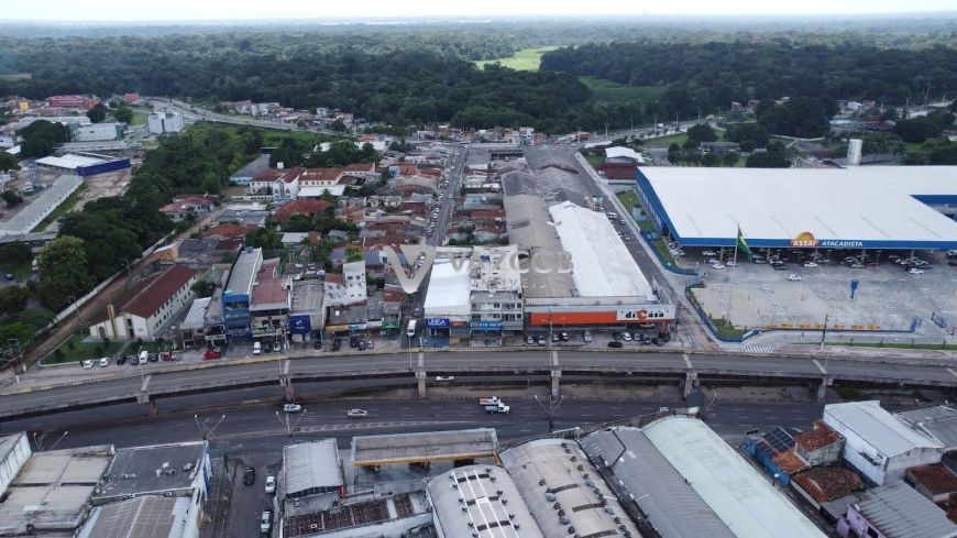 Prédio inteiro comercial e residencial na Almirante Barroso