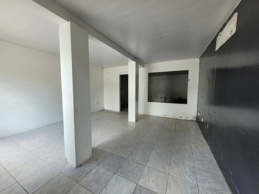 Lene Pegado Vende Terreno de 14.00 x 70.00 na Av D/Freitas do lado do S/Mateus