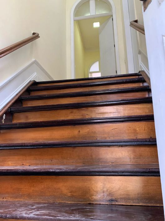VENDO CASA HISTÓRICA 420m2 , 3 quartos , bairro Nazaré