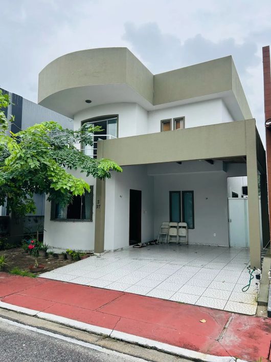 Ampla casa de 243 metros no Cidade Jardim II, 3 suítes, 2 vagas!!!!