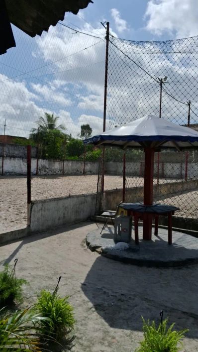 Terreno med. 55x32 na Rua São Bento, próx. a Feira.