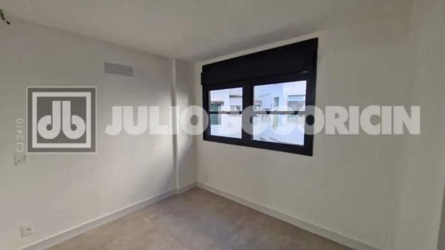 apartamento de 1 quarto a venda no Leblon com vaga há 1 quadra da praia