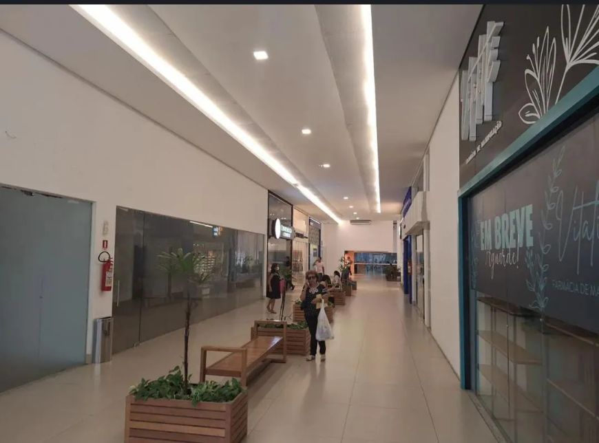 Infinity Corporate Center – Sala Comercial com acabamento.