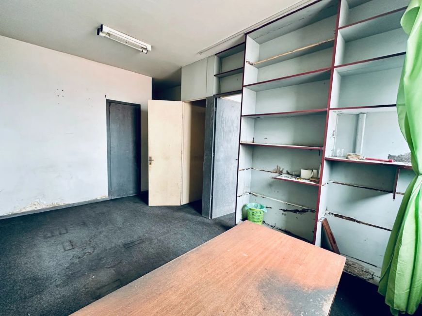 Sala comercial para venda no ed. Antônio Velho em Campina - Belém - PA