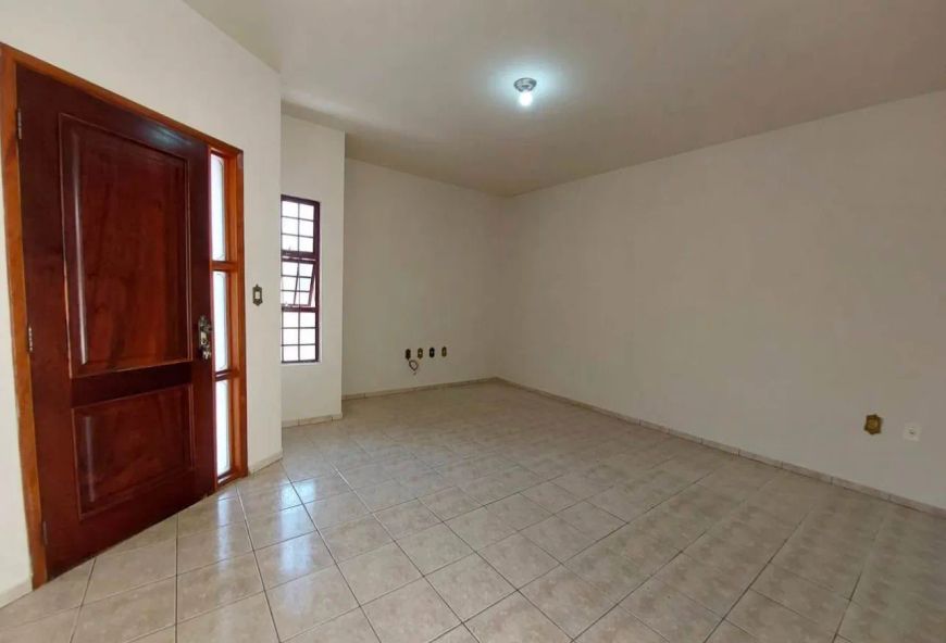NJ - VENDE-SE CASA NO CURIÓ