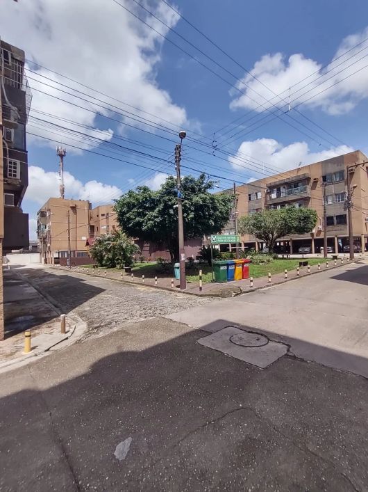 Residencial Magalhães barata na Marambaia na frente do medice II 3/4 com suíte 3 andar escada
