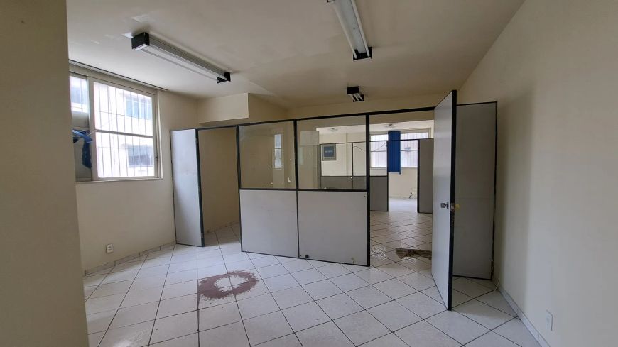 ED ANTONIO VELHO NA SANTO ANTONIO C/ PRES VARGAS 3 SALAS UNIFICADAS APENAS 120 MIL