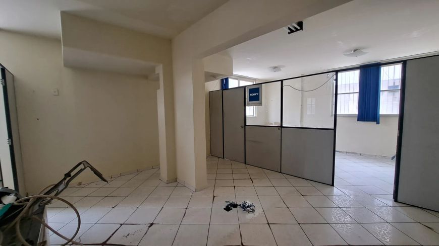 ED ANTONIO VELHO NA SANTO ANTONIO C/ PRES VARGAS 3 SALAS UNIFICADAS APENAS 120 MIL