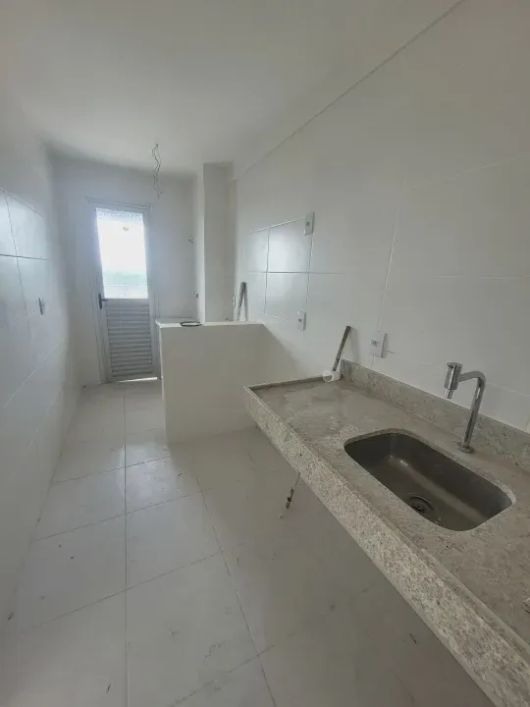 Cobertura de dois quartos no Breeze Residence