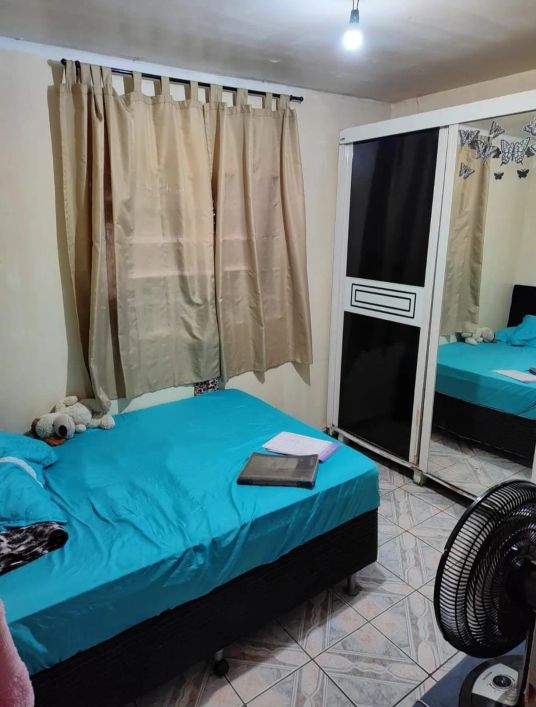CASA A VENDA NA MARAMBAIA