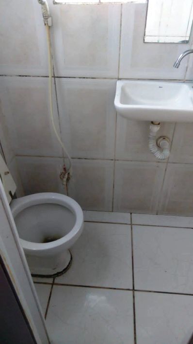 Prédio com 9 Apartamentos de 1/4, no Resid. Paraiso dos Pássaros.