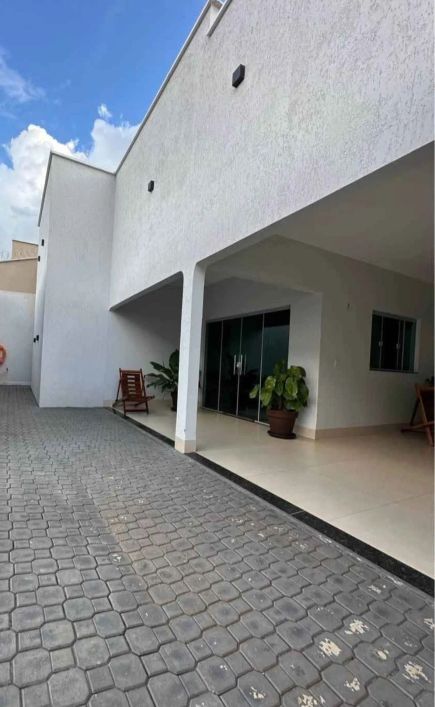MB/BELA CASA NA MARAMBAIA