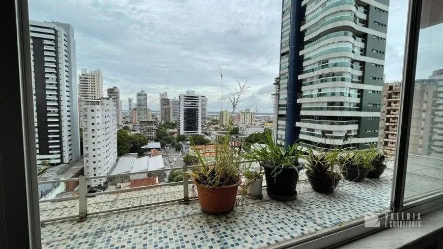 APT, 02 quartos e 01 suíte, 110 m², em frente a Praça Batista Campos.