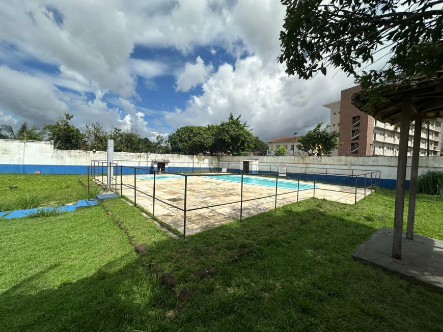 Bacelar Imóveis vende apartamento térreo no Residencial Ilha Porchat, av. Augusto Montenegro