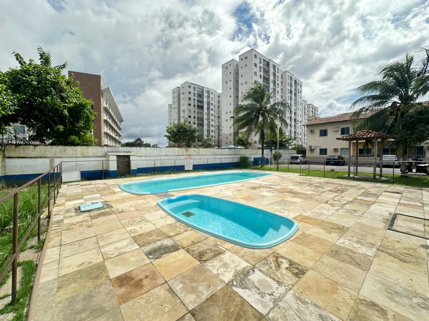 Bacelar Imóveis vende apartamento térreo no Residencial Ilha Porchat, av. Augusto Montenegro
