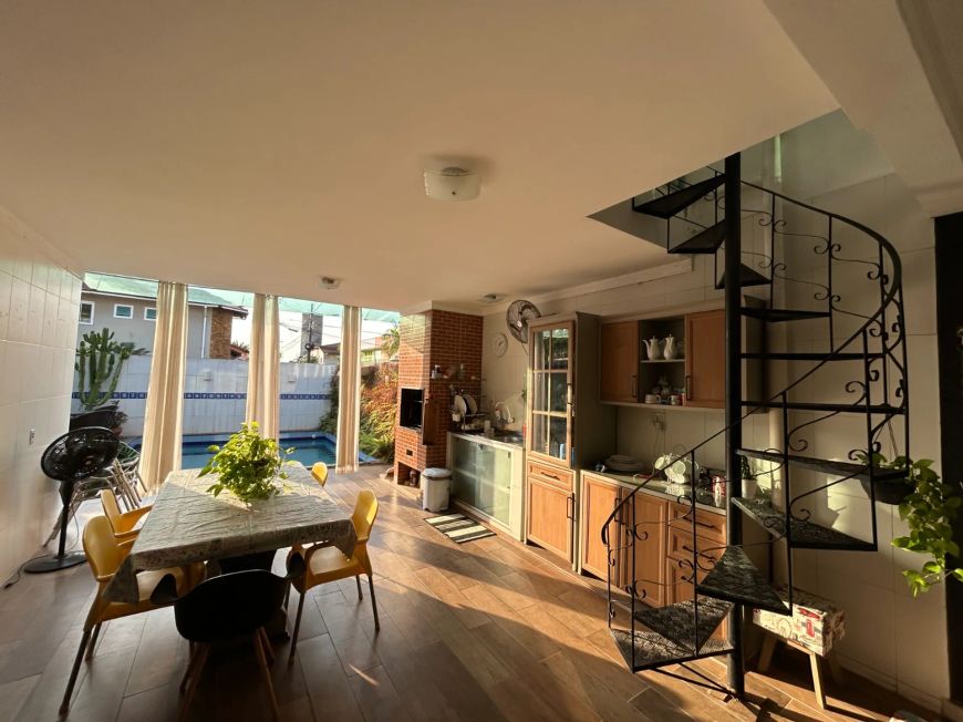 Excelente casa no Cidade Jardim I