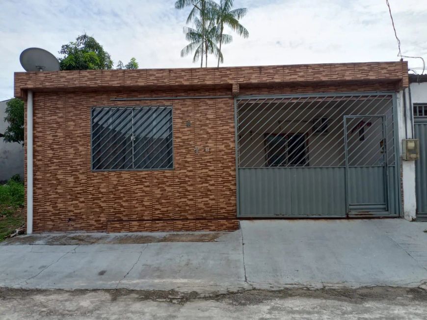Vendo Casa no Tenoné - R$ 220.000 (a vista) - 2 Quartos - 2 Banheiros - Gradeada e forrada