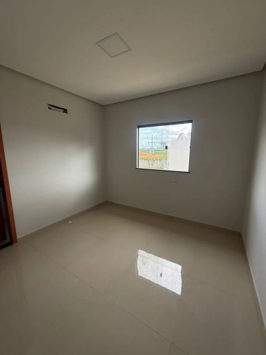 LINDÍSSIMA CASA NO QUARTZO CONDOMÍNIO VERDE