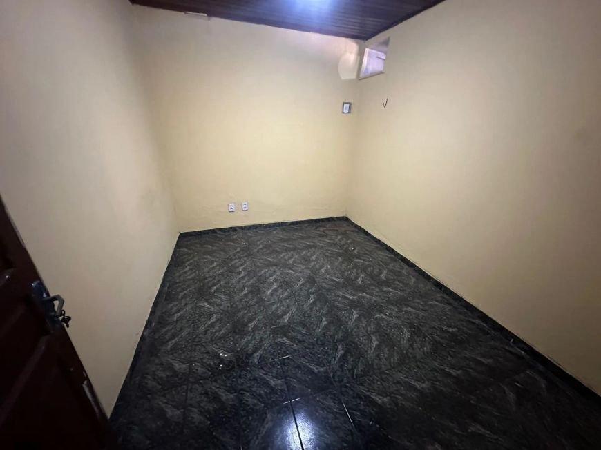 Vende-se Casa na Avenida Doutor Freitas, 122m², 2 quartos, vaga de garagem, Marco