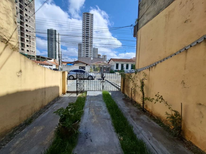 Vende-se bela casa na Pedreira com 174m², 3 quartos sendo 1 suite, 1 vaga