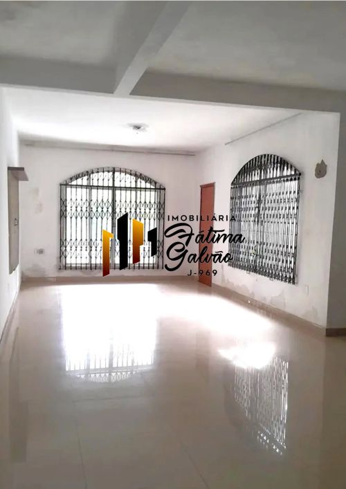 Vendo Casa com Piscina na Pedreira
