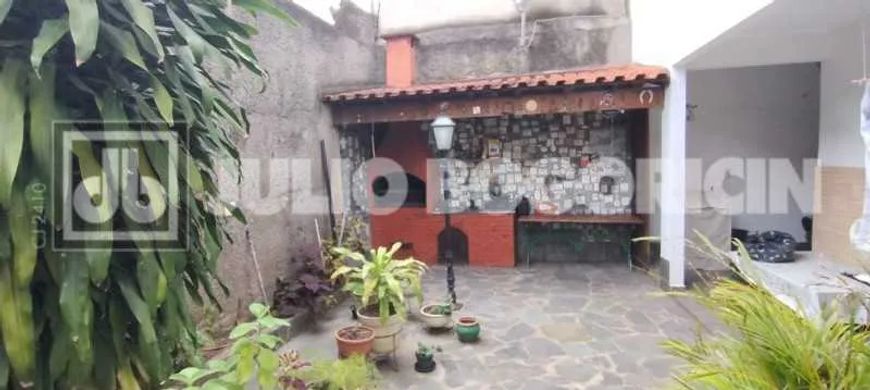 Casa em Condomínio - Duplex / Residencial / Pechincha