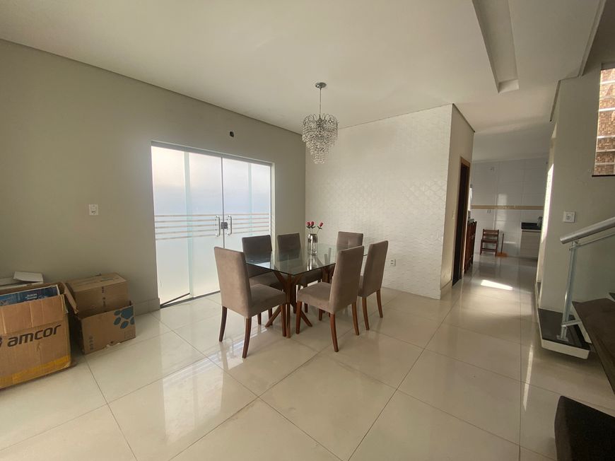 💎 Go Up imóveis vende em parceria: ✨ Belíssima casa no Condomínio Jardim Portugal