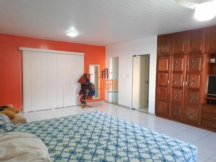 Um Lugar Imóveis vende e aluga uma ótima casa na TV. Vileta, N.2107 - Marco, 66093-345, Belém - PA.