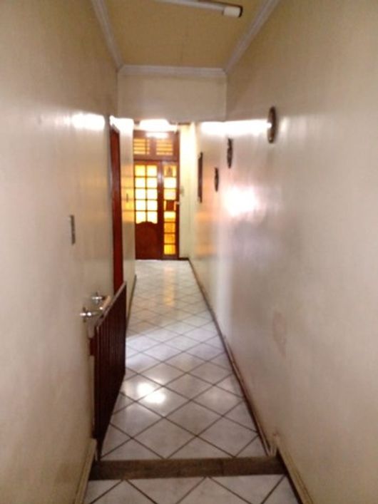 Vendo casa com três quartos na Castelo Branco
