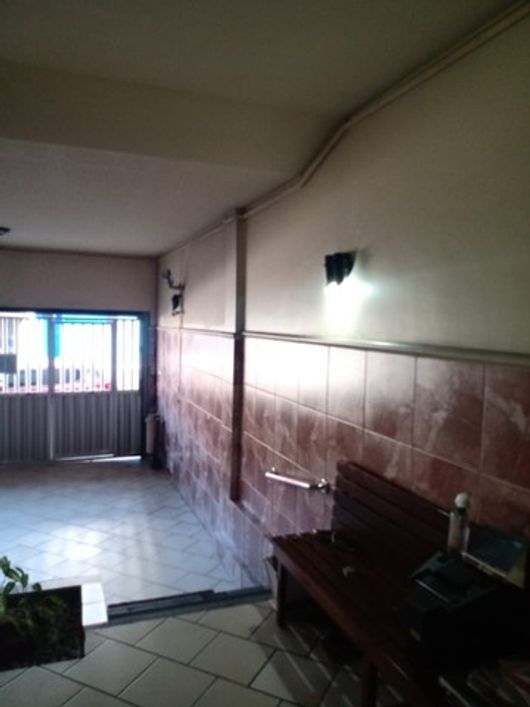 Vendo casa com três quartos na Castelo Branco