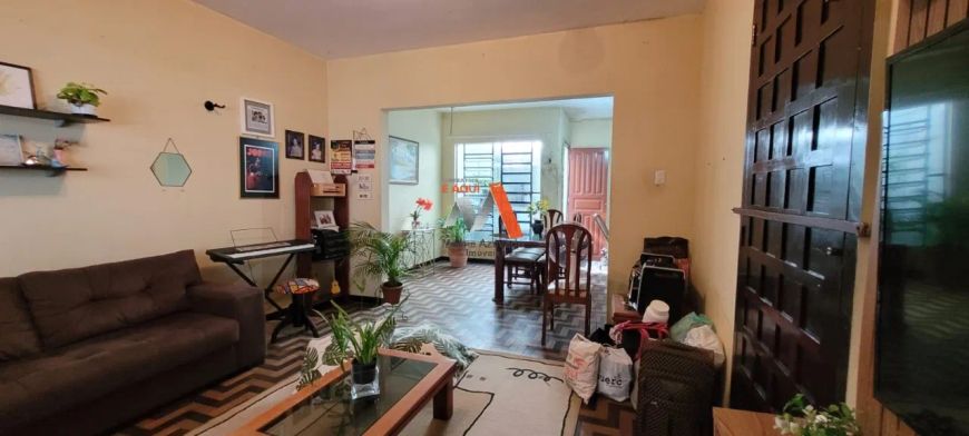 CASA DE 2 PAVIMENTOS NA MUNDURUCUS! ÁREA TOTAL DE 264M². 2 VAGAS DE GARAGEM.