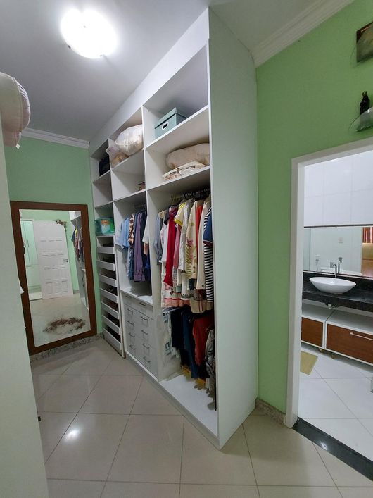 Casa para venda tem 210 metros quadrados com 4 quartos em Marambaia - Belém - PA