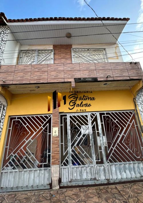 Vendo Casa na Travessa Beija Flor / Maracangalha