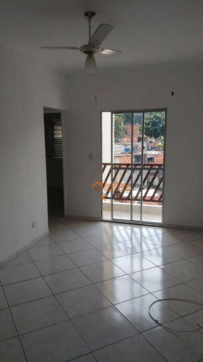 Apartamento com 2 dormitórios à venda, 60 m² por R$ 205.000,00 - Mikail II - Guarulhos/SP