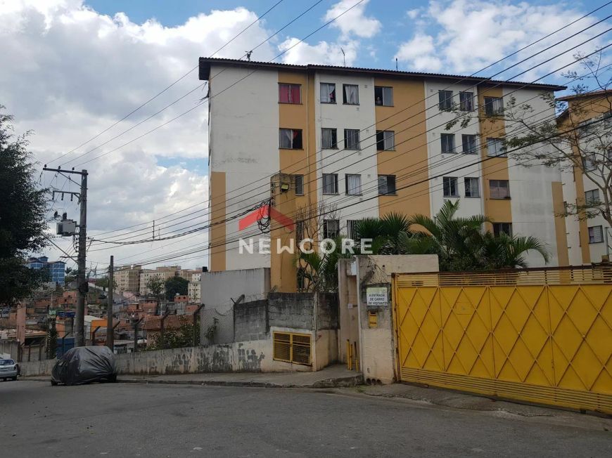 Apartamento em Rua Trinta e Três - Parque Jandaia - Guarulhos/SP