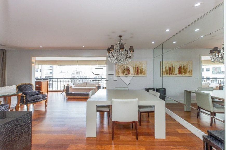 Apartamento em Pinheiros com 3 dormitórios