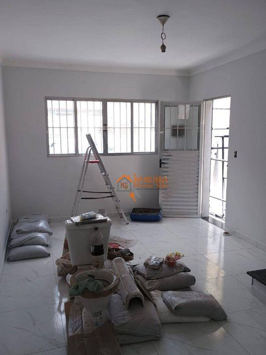 Sobrado com 3 dormitórios à venda, 131 m² por R$ 550.000,00 - Cocaia - Guarulhos/SP