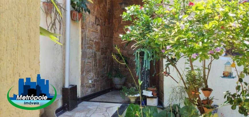 Sobrado com 3 dormitórios à venda, 380 m² por R$ 1.300.000,00 - Parque Flamengo - Guarulhos/SP