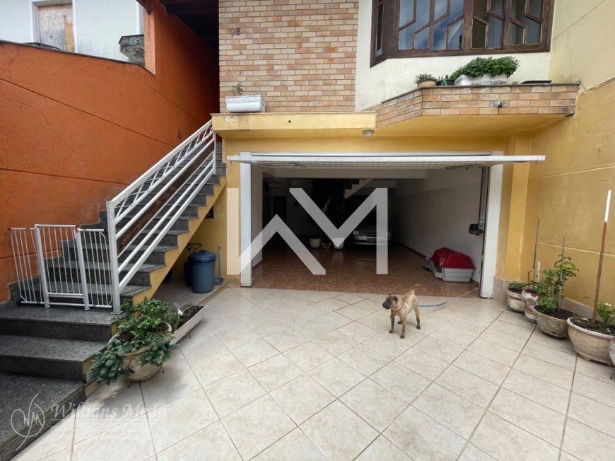 Sobrado em excelente localização com 4 suítes e 6 vagas em Parque Renato Maia - Guarulhos
