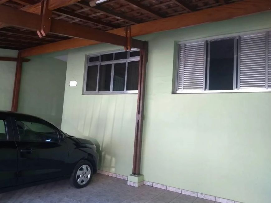 Sobrado com edícula no Jardim Nova Taboão para venda com 163m² e 2 vagas