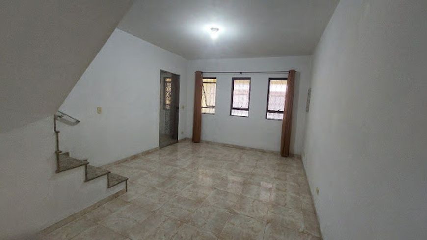 Próximo a Conego Valadão, Vila Augusta, Sobrado com 3 dormitórios para vender ou alugar, 167 m² - Vi