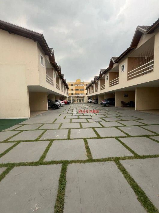 Sobrado com 3 dormitórios à venda, 127 m² por R$ 740.000,00 - Vila Adelaide Perella - Guarulhos/SP