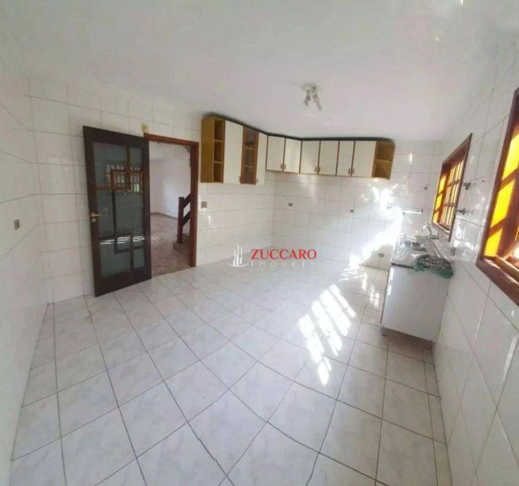 Sobrado com 3 dormitórios à venda, 150 m² por R$ 680.000,00 - Vila Galvão - Guarulhos/SP