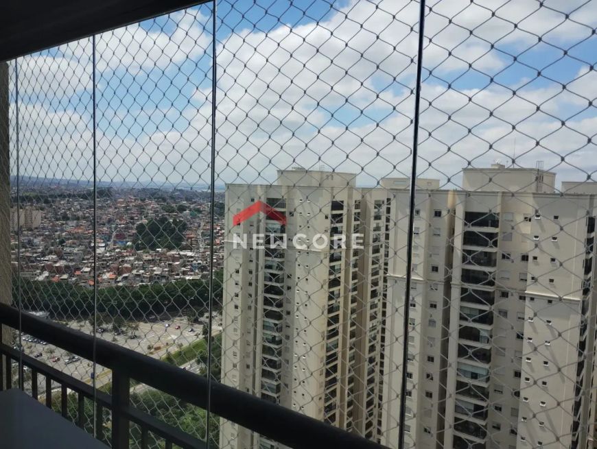 Apartamento em Avenida Bartholomeu de Carlos - Jardim Flor da Montanha - Guarulhos/SP