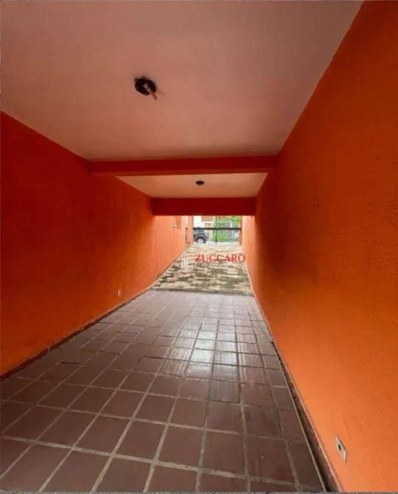 Sobrado com 3 dormitórios à venda, 180 m² por R$ 990.000,00 - Jardim Madeirense - Guarulhos/SP