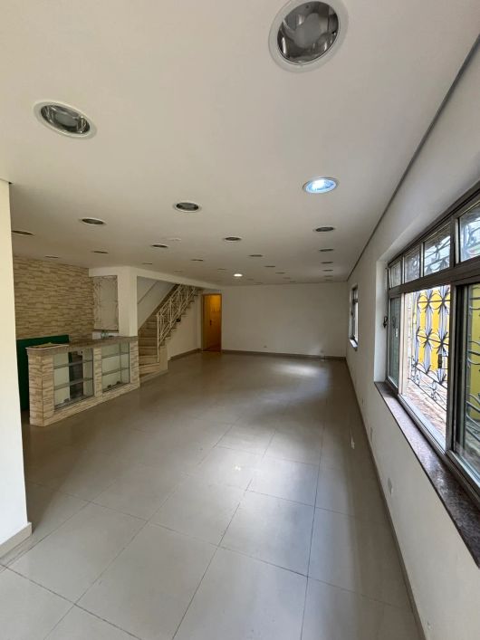 Casa Comercial