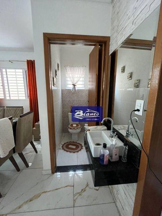 Sobrado de 175m2 3 dormitórios e 4 vagas Paraventi