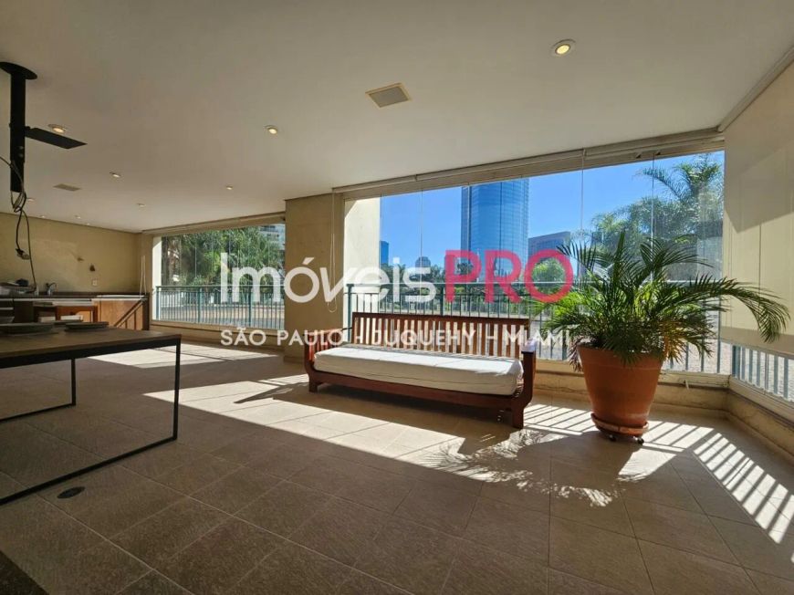 Brooklin - Condomínio Clube - 205 m2 - 4 suítes - 4 vagas - Varanda Gourmet